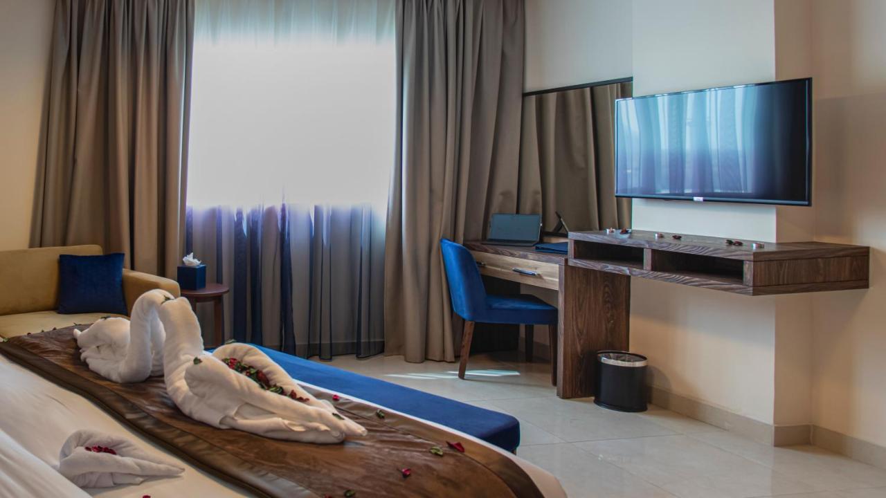 Viola Hotel Apartments Sharjah Exteriör bild