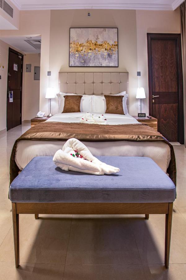 Viola Hotel Apartments Sharjah Exteriör bild